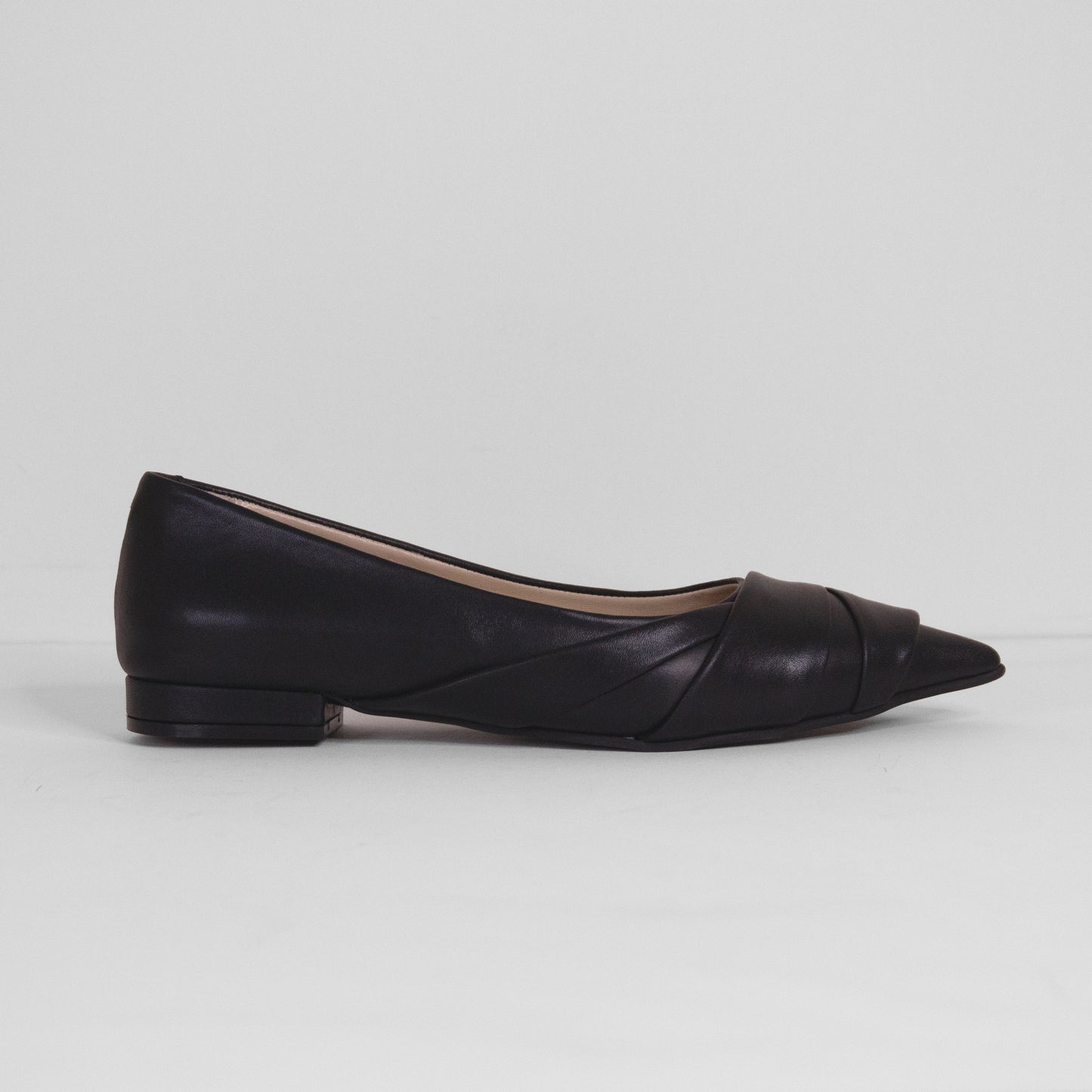 Delta black loafer
