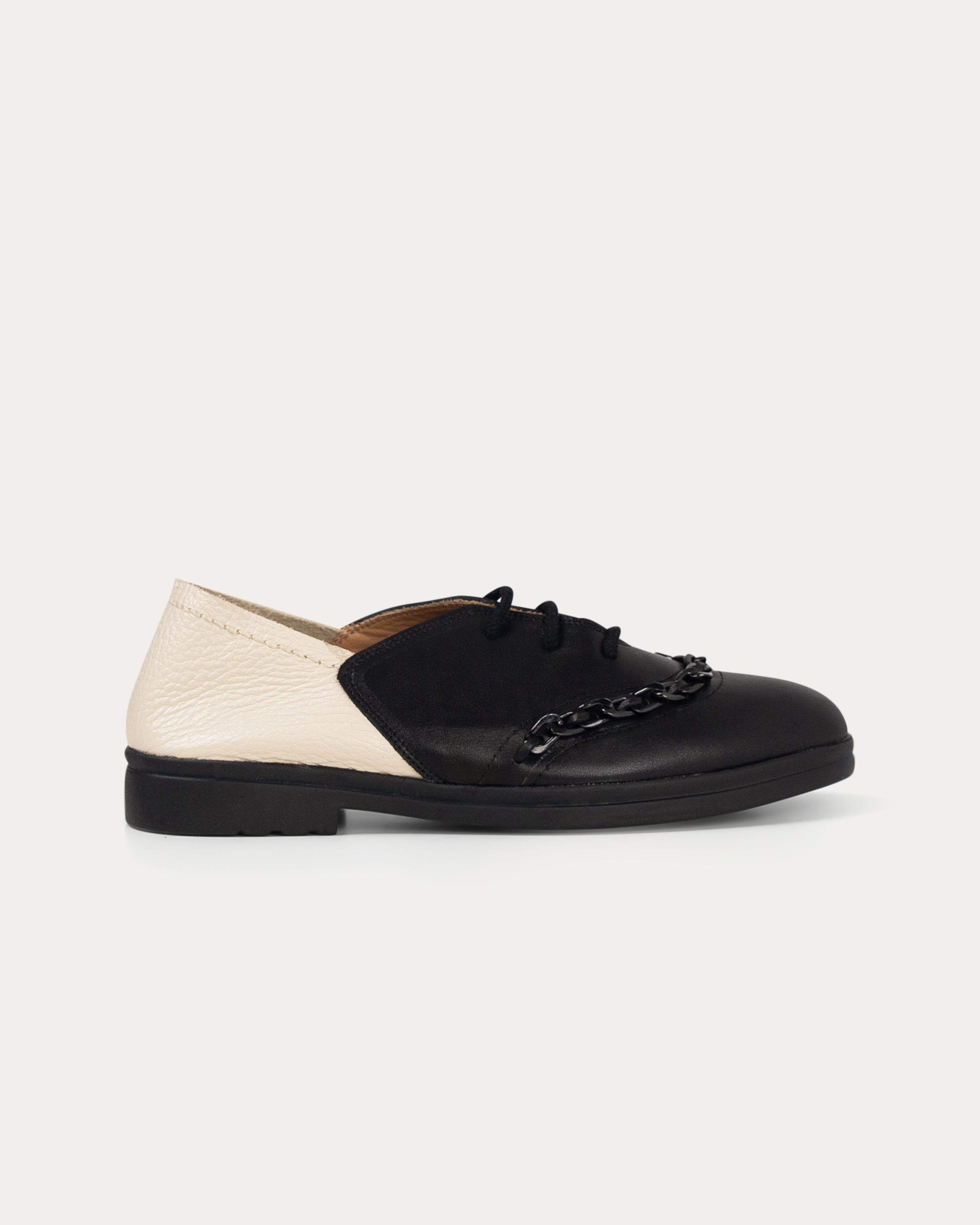 Dora black oxford - THUNA - Kuwait shoes