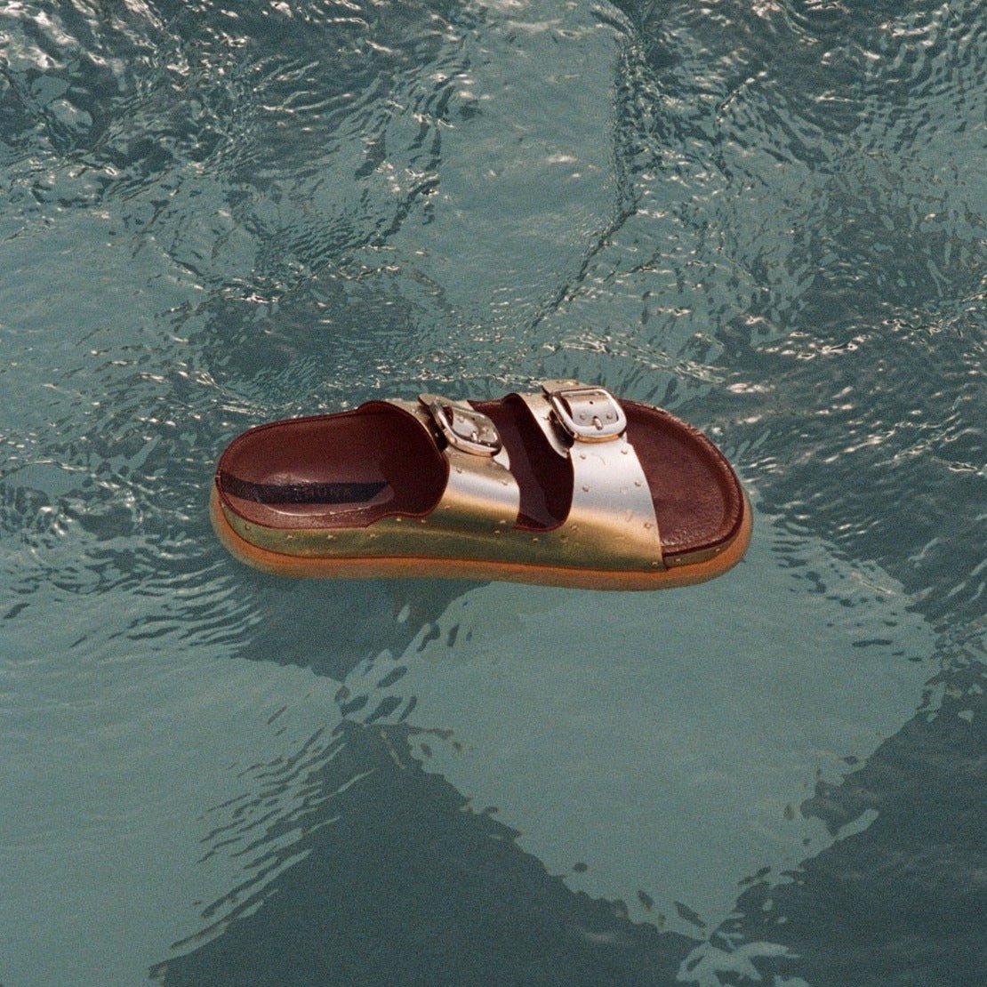 Gaia gold slipper - THUNA