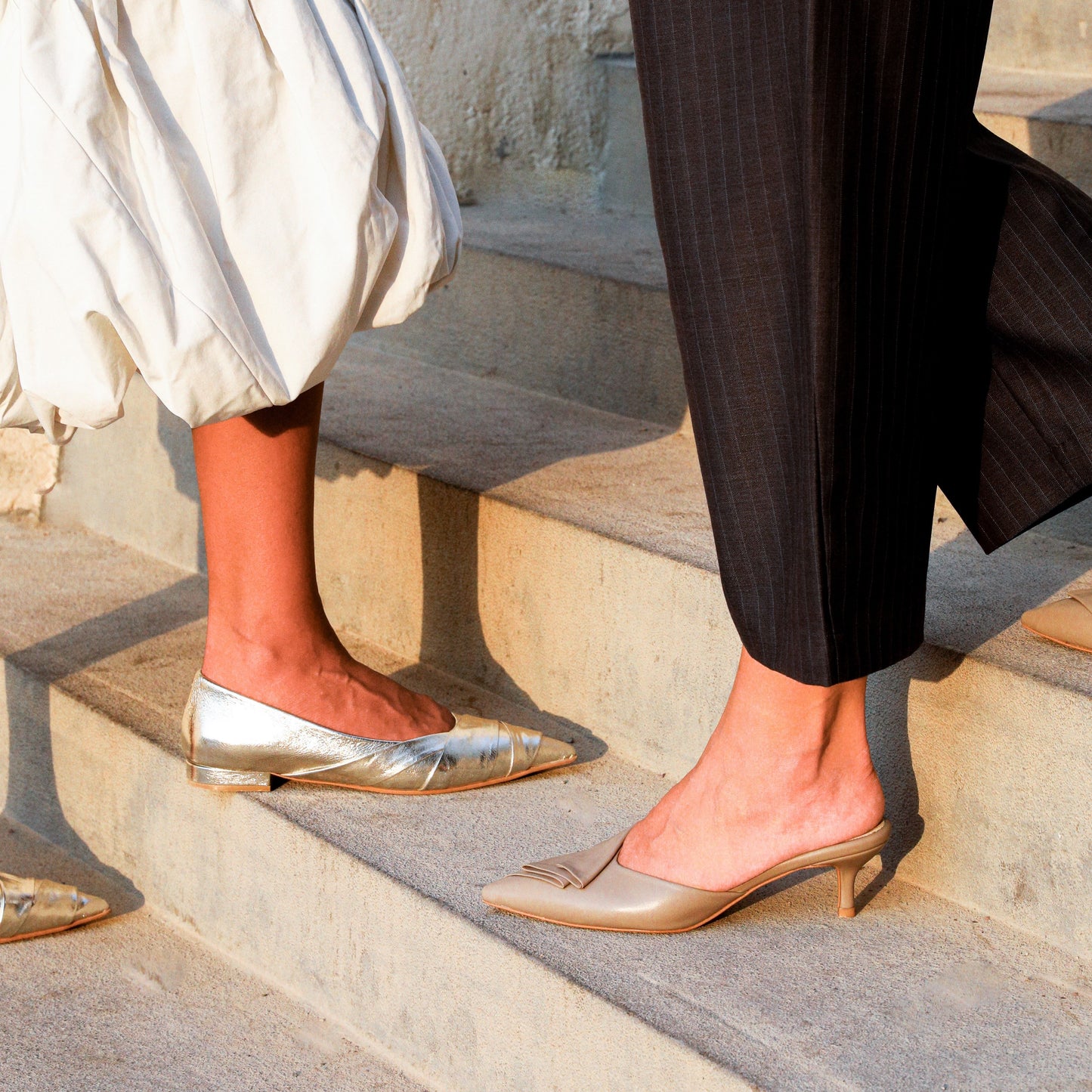 Delta gold loafer