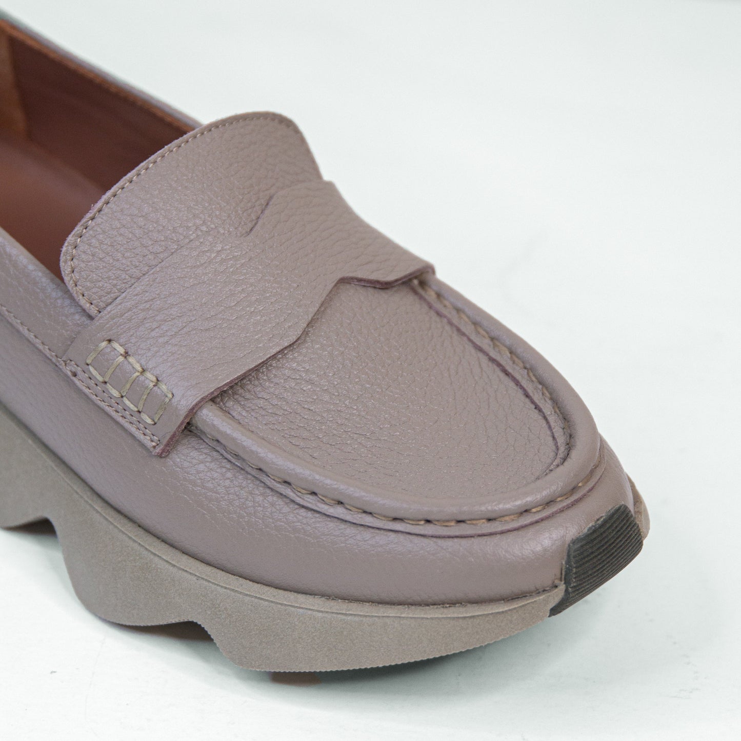 Dahlia olive loafer