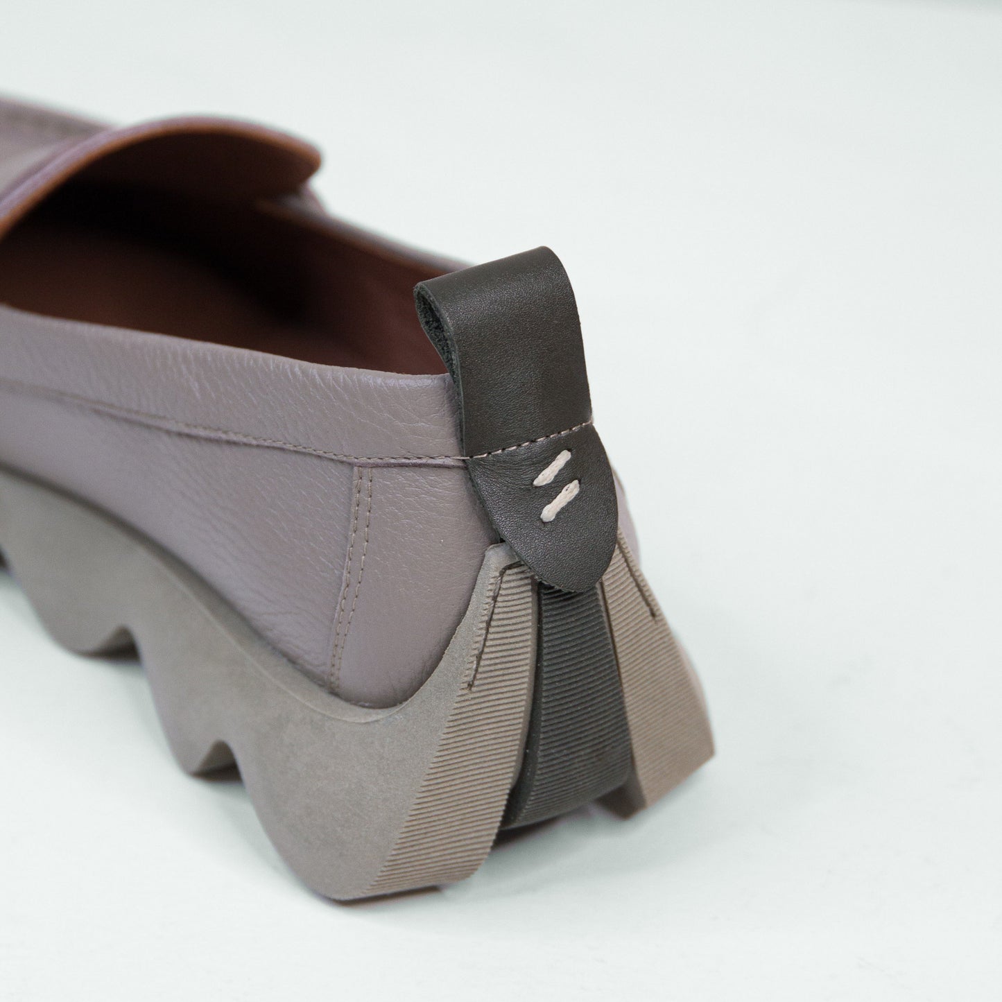 Dahlia olive loafer