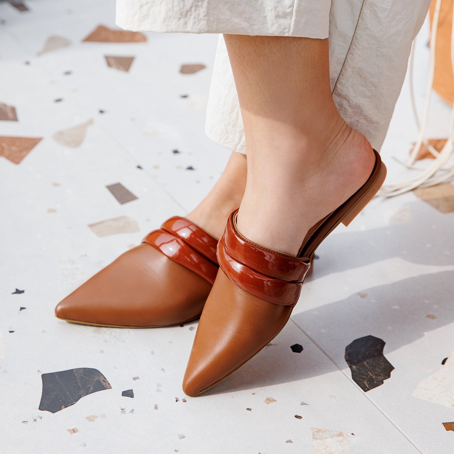 Nai brown mule