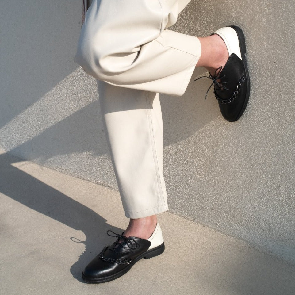 Dora black oxford - THUNA - Kuwait shoes