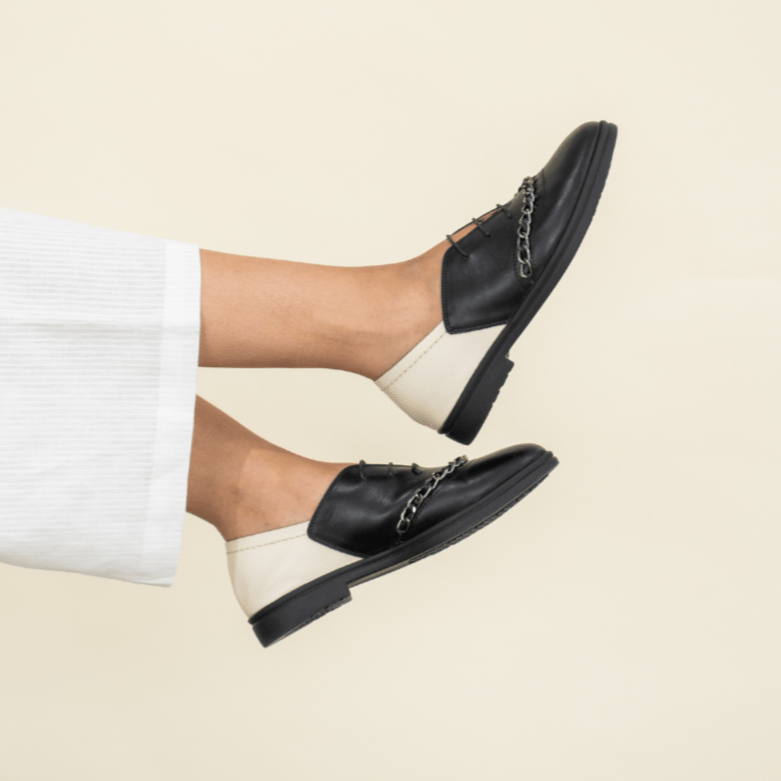 Dora black oxford - THUNA - Kuwait shoes