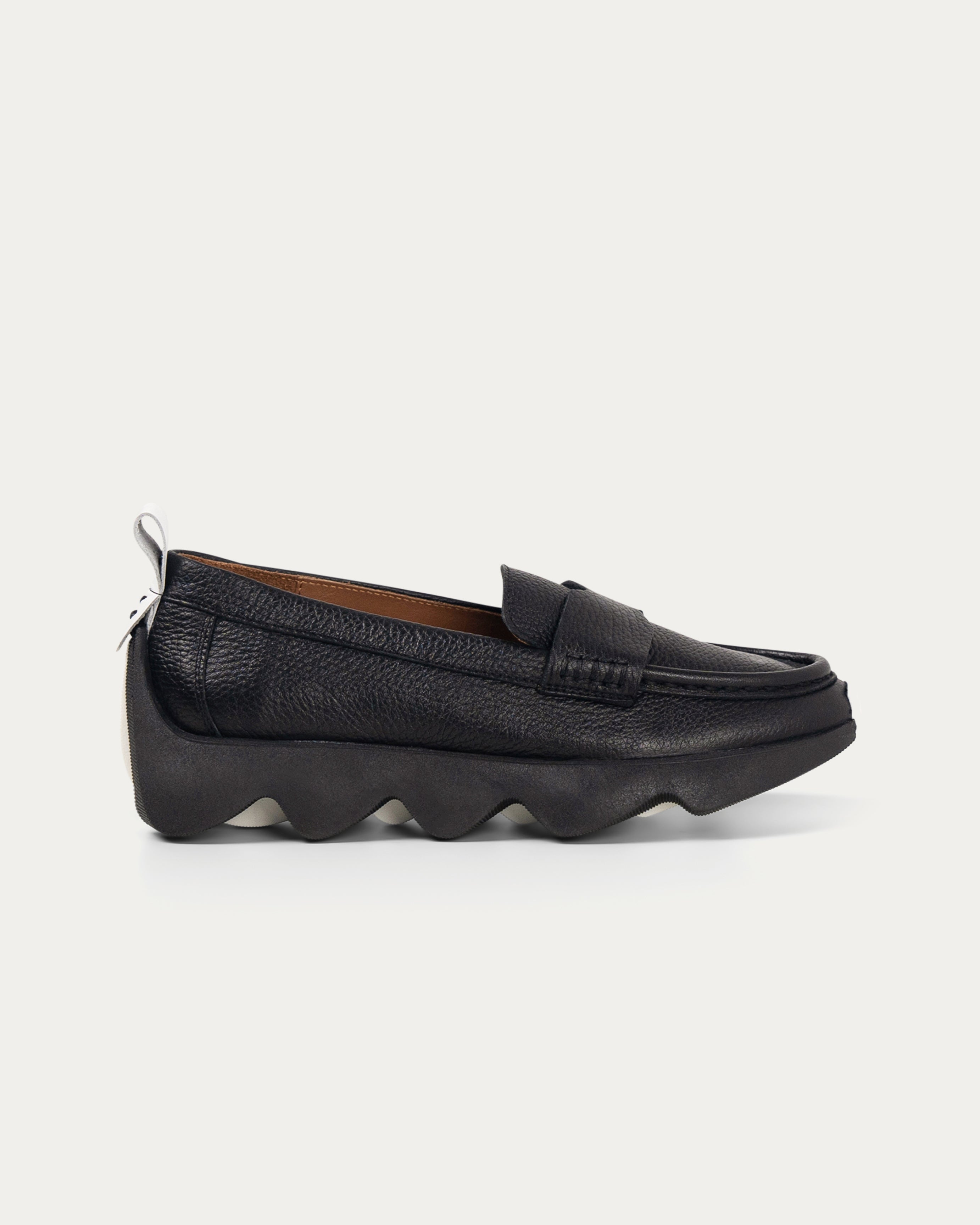 Dahlia black loafer