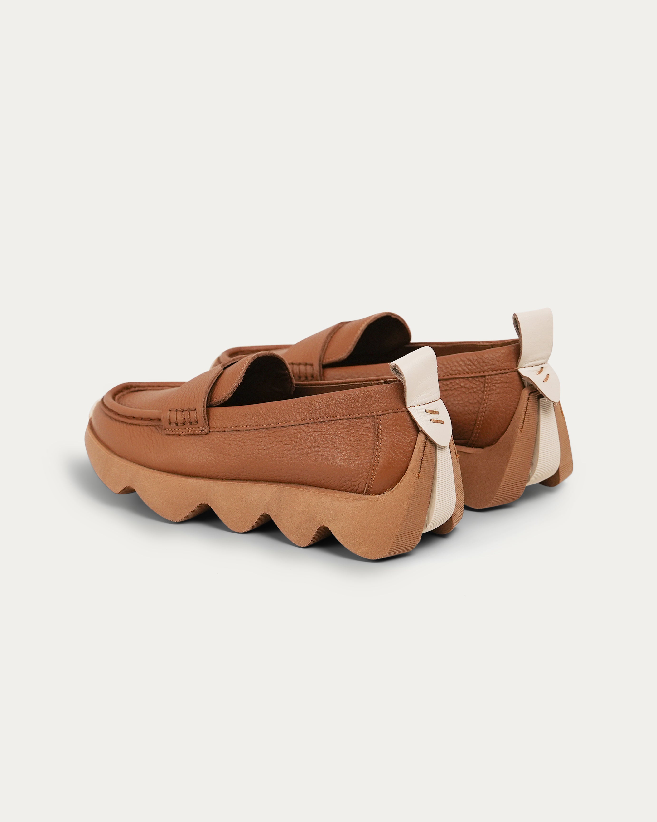 Dahlia tan loafer - THUNA