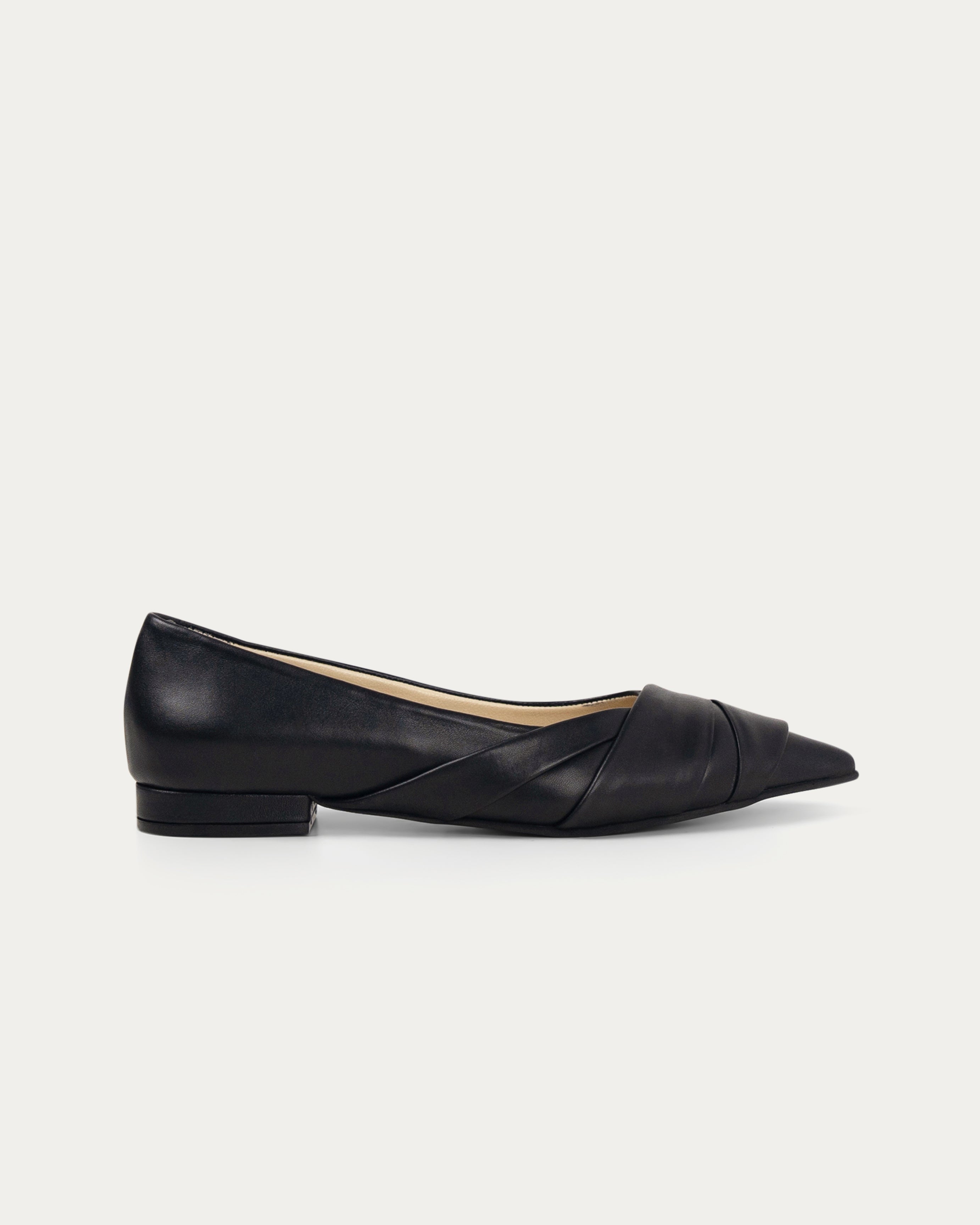 Delta black loafer