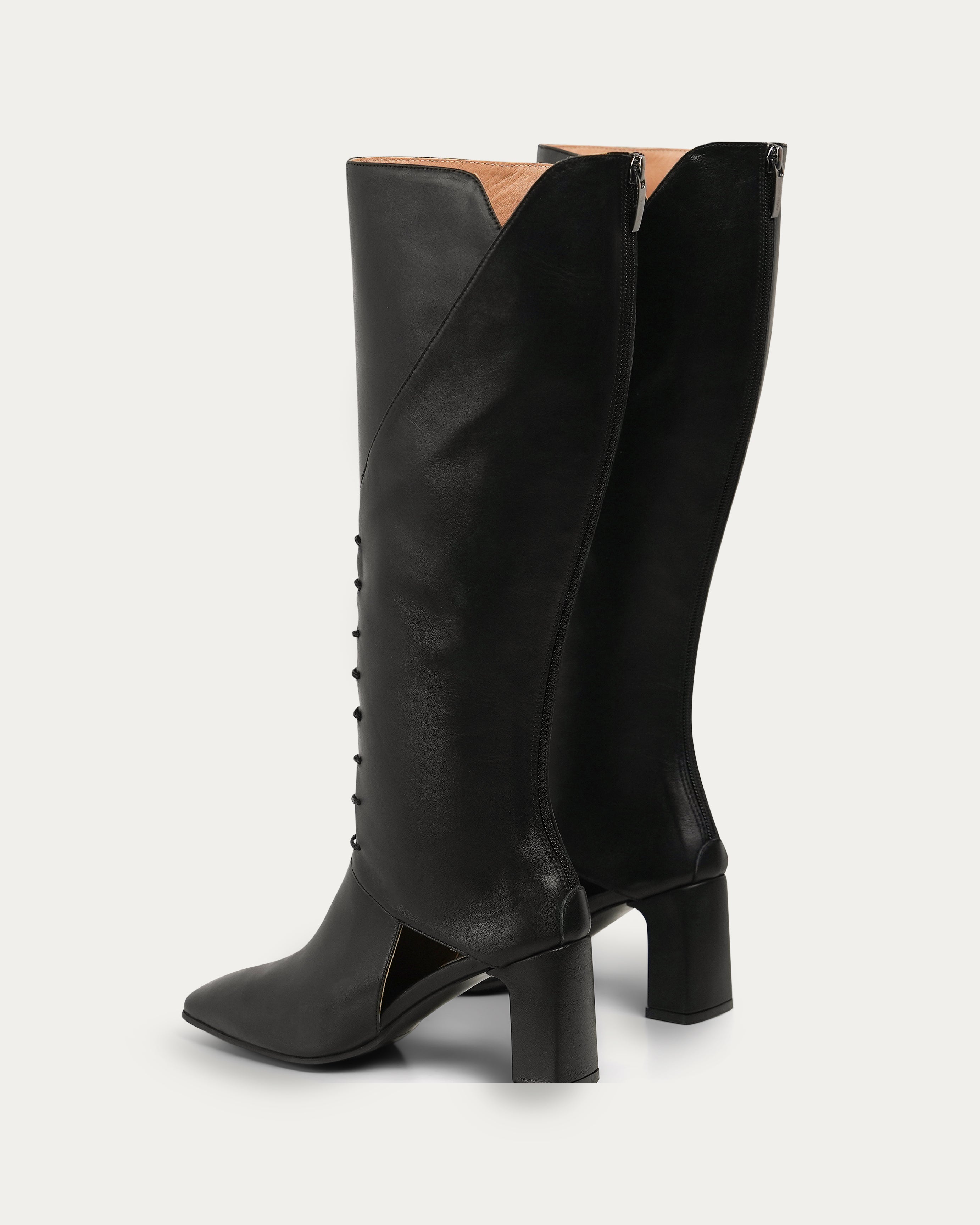 Frida black boot