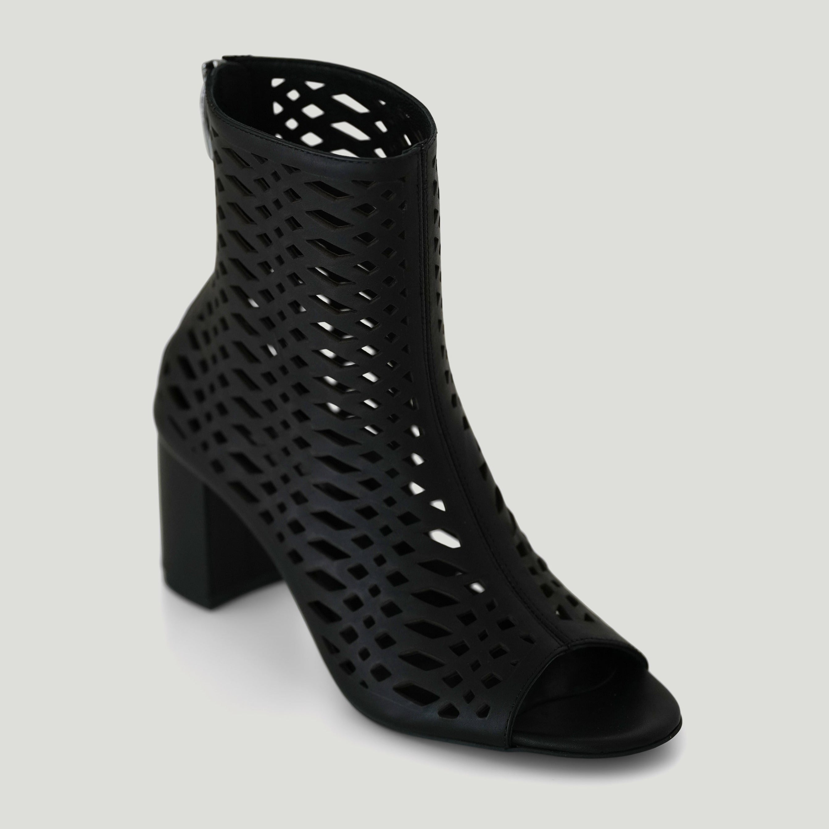 Kayan black heel - THUNA