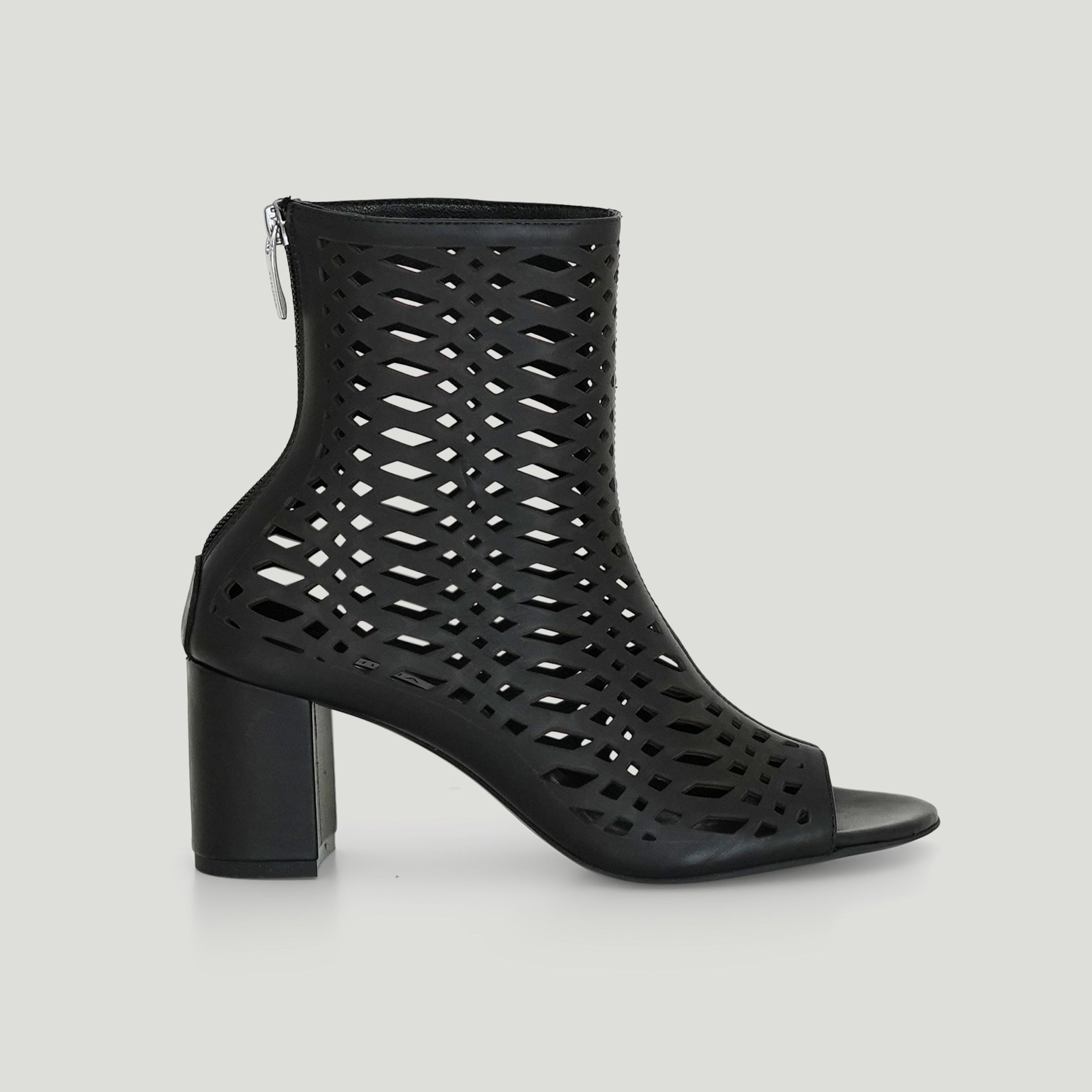 Kayan black heel - THUNA