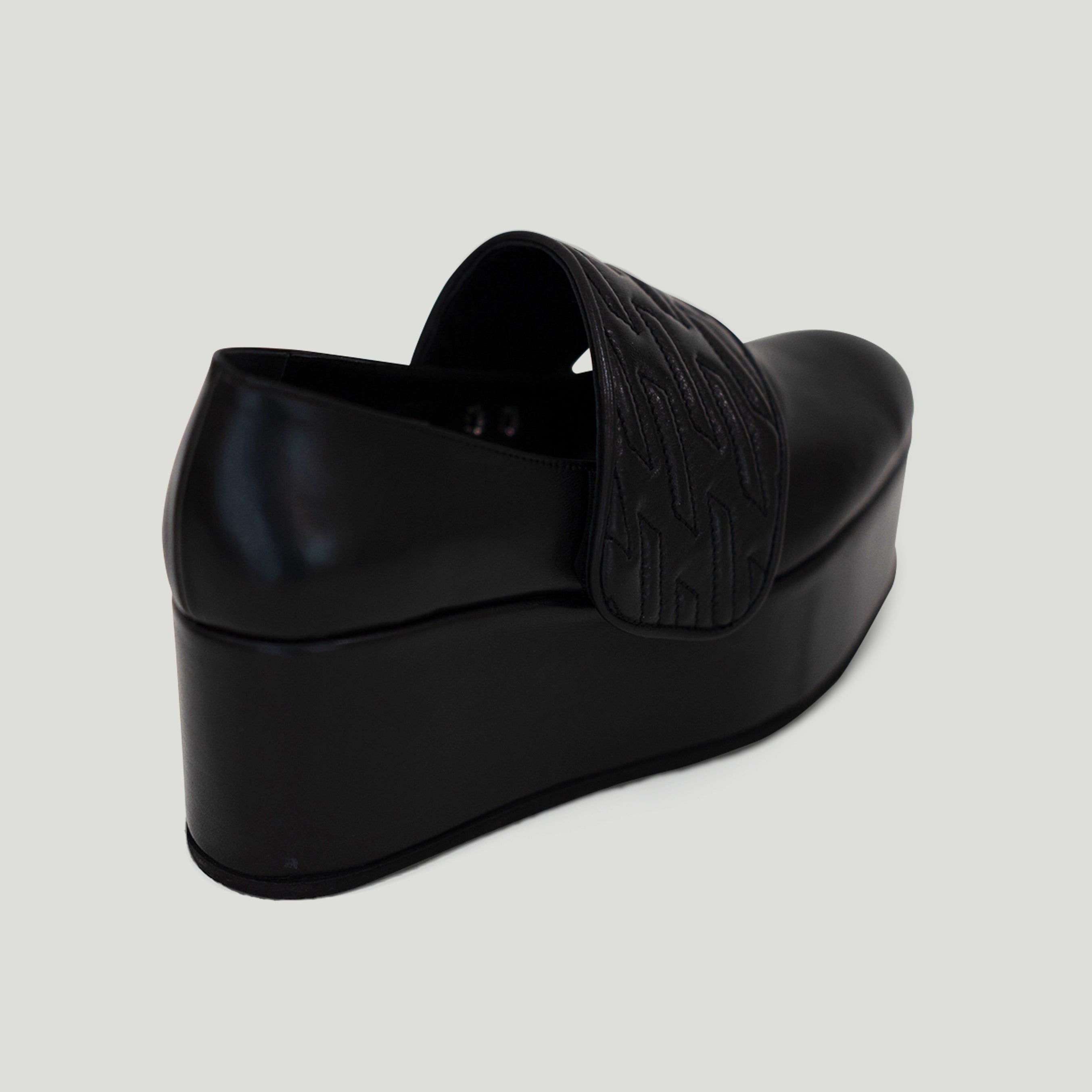 Nayla black platform - THUNA