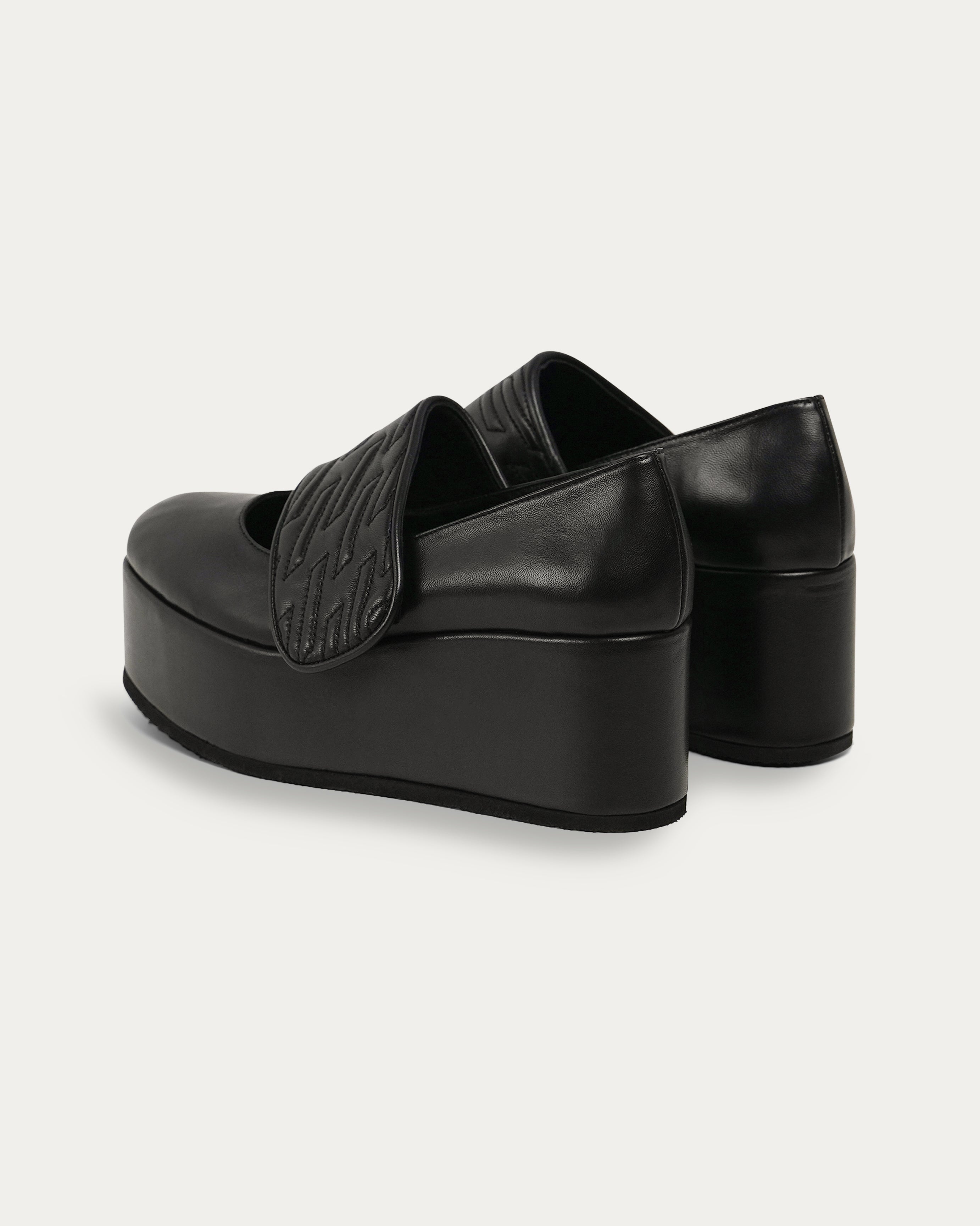 Nayla black platform