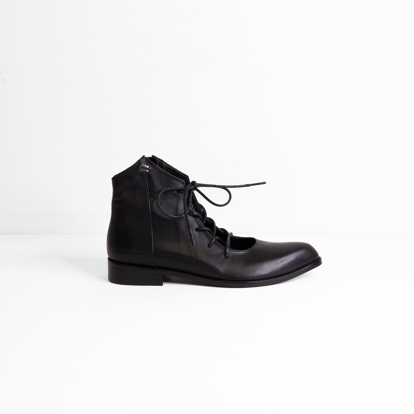 Nola black boot