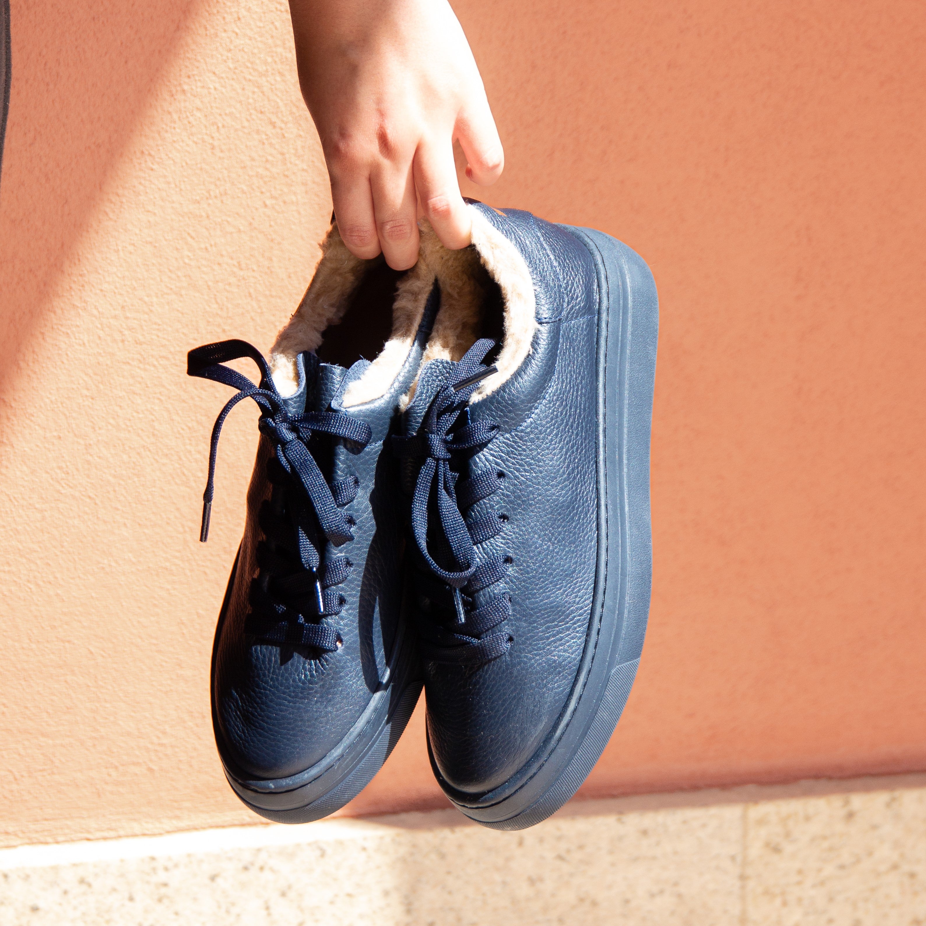 Valeria navy blue sneaker - sneaker - THUNA