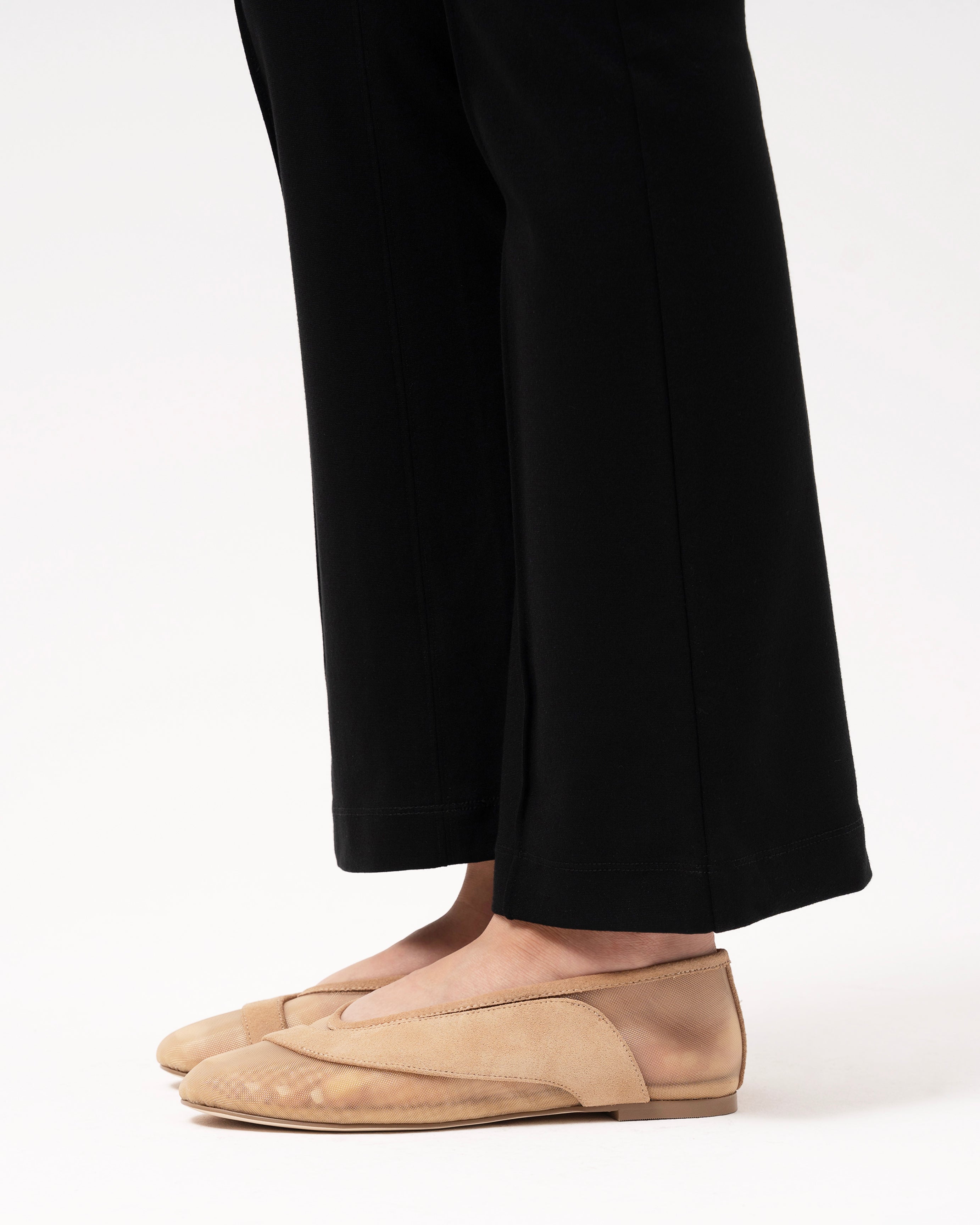 Zayna nude suede ballerina