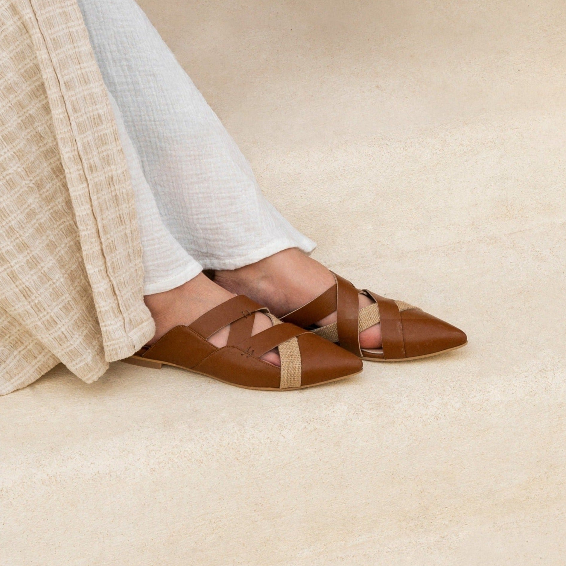 Lana tan mule - Shoes - THUNA